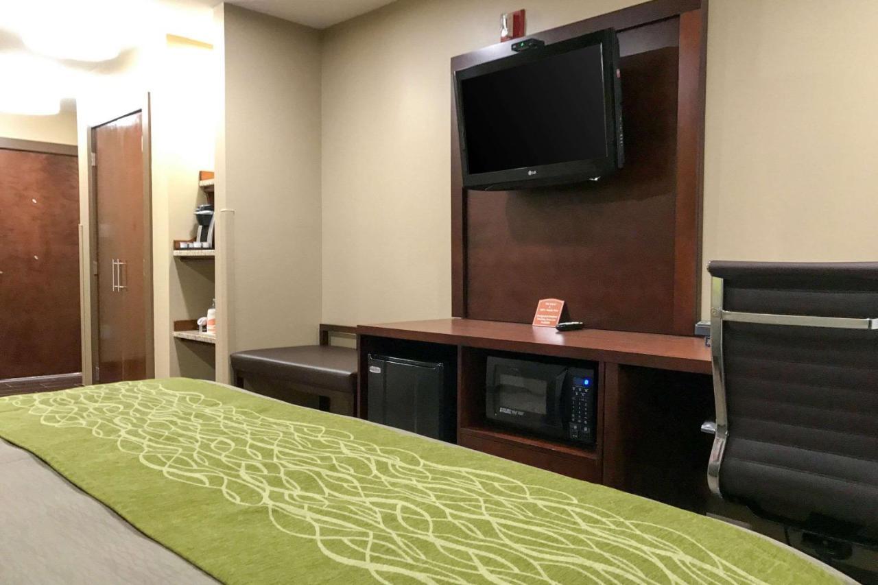 Giles Hotel Inn And Suites Pulaski Εξωτερικό φωτογραφία