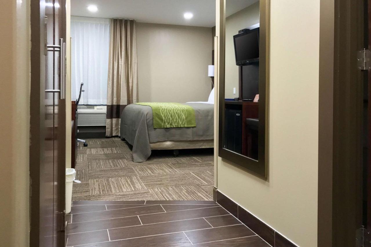 Giles Hotel Inn And Suites Pulaski Εξωτερικό φωτογραφία