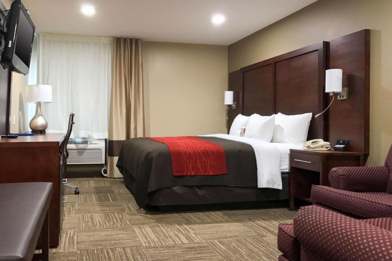 Giles Hotel Inn And Suites Pulaski Εξωτερικό φωτογραφία