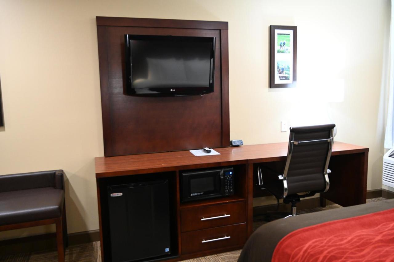 Giles Hotel Inn And Suites Pulaski Εξωτερικό φωτογραφία