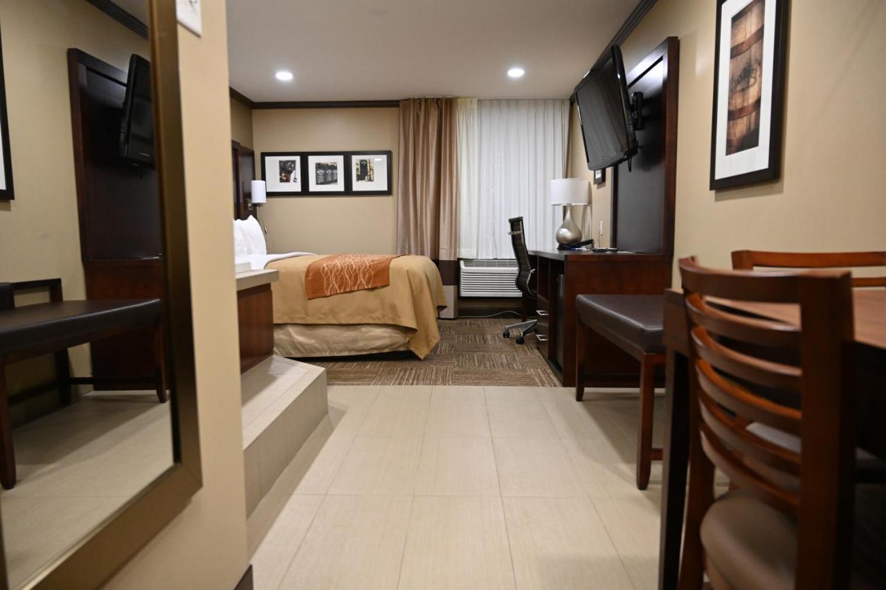 Giles Hotel Inn And Suites Pulaski Εξωτερικό φωτογραφία