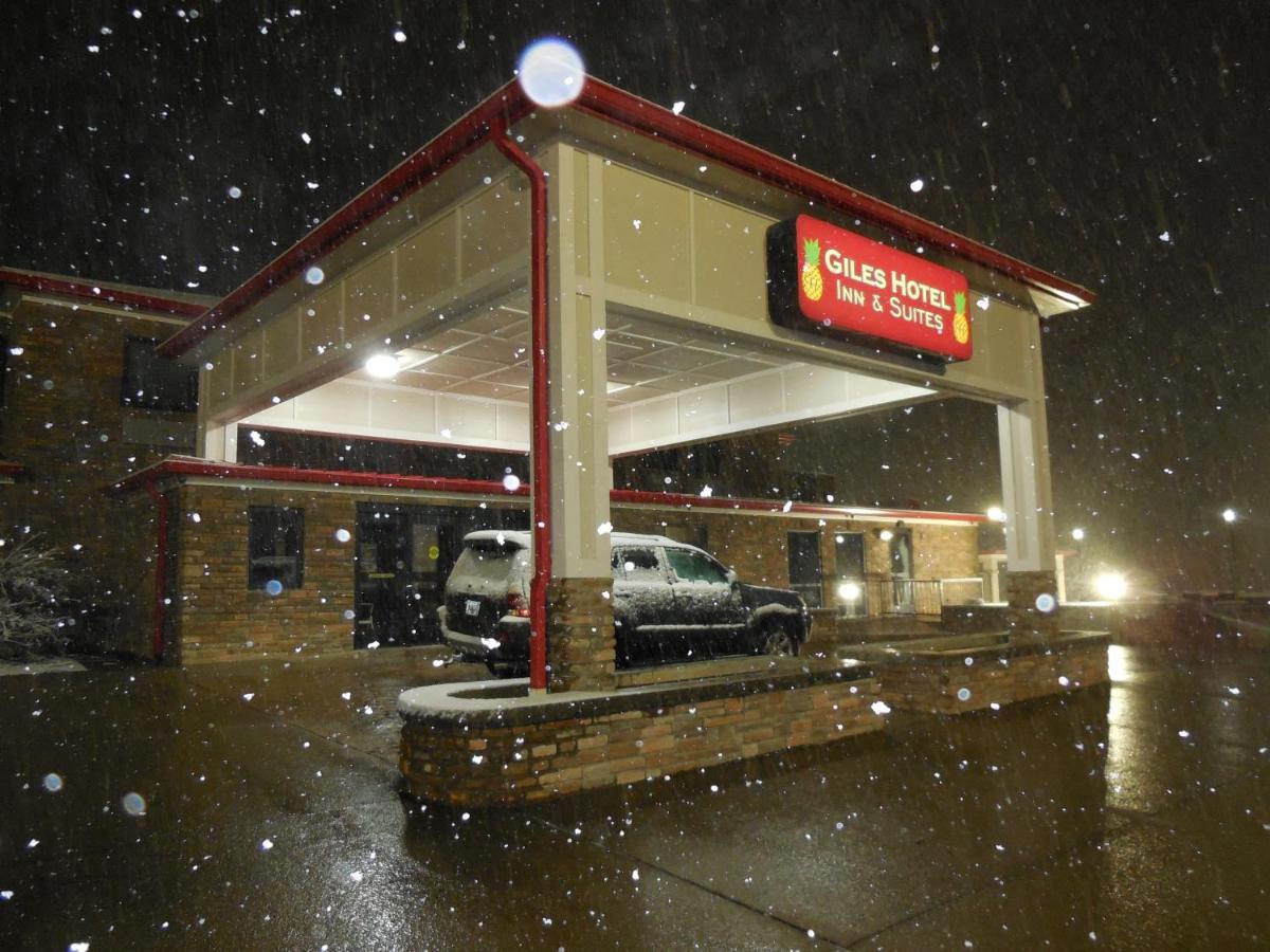 Giles Hotel Inn And Suites Pulaski Εξωτερικό φωτογραφία