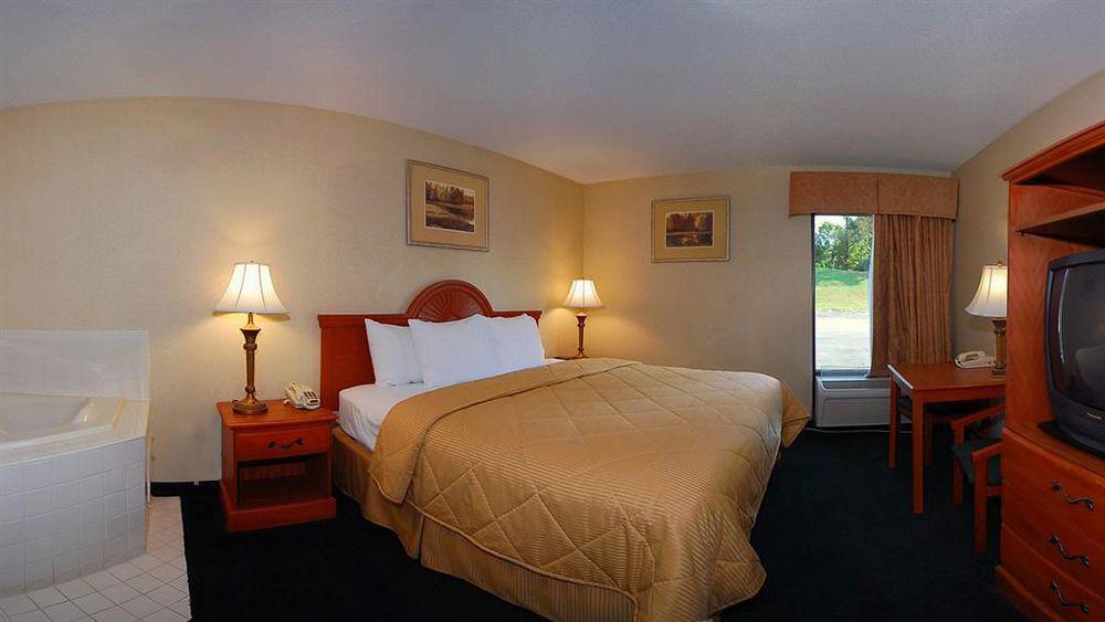 Giles Hotel Inn And Suites Pulaski Εξωτερικό φωτογραφία